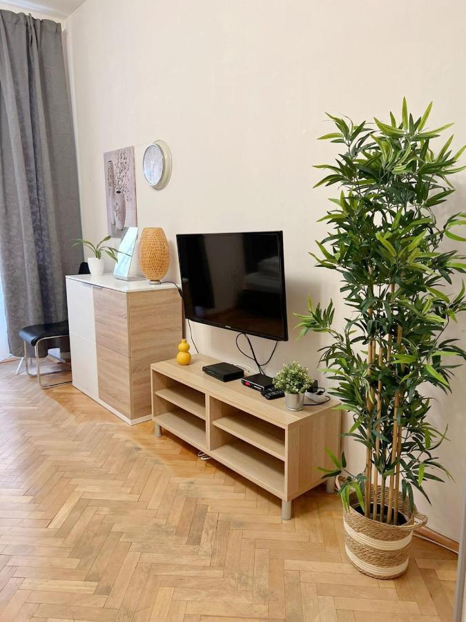Modern Apartment Krakovska Prague Exterior photo